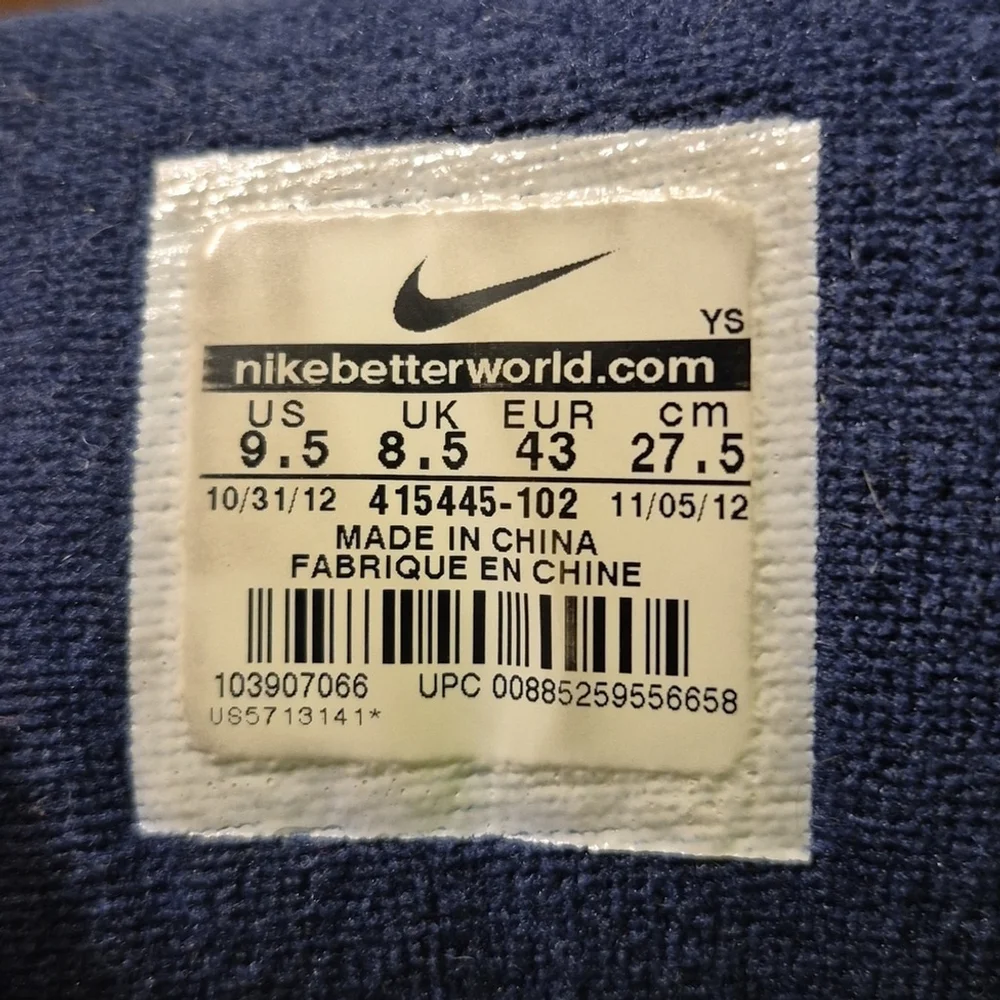 Nike cushioned monarch